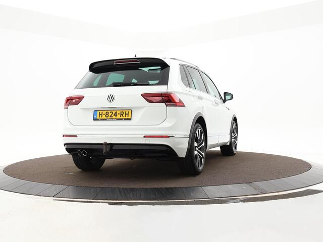 Volkswagen TIGUAN 1.5 TSI 150PK DSG Highline Business R-line · Trekhaak · 20 inch Suzuka velgen · Panoramadak · Apple/Android Carplay ·