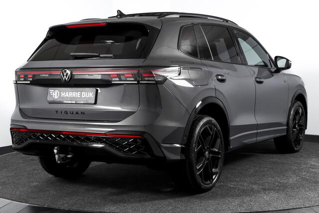 Volkswagen TIGUAN 1.5 eHybrid 272 PK R-Line Edition | Black Style | Assistance Plus | Elek. Trekhaak | S/K-panodak | Adapt. Cruise | Stoel-+stuurverw. | NAV+App. Connect | 360 Camera | LM 20" |