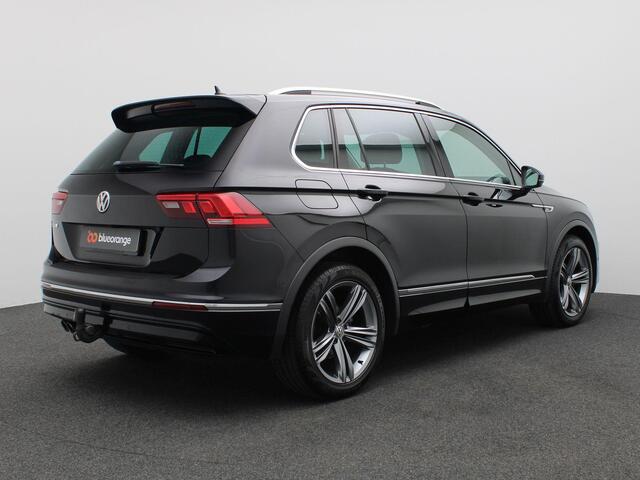Volkswagen TIGUAN 1.5 TSI ACT Highline Business R-line 150PK DSG Trekhaak, 19" LM Velgen, Achteruitrijcamera, ErgoActive bestuudersstoel, Park assist, Stoelverwarming, Adaptieve Cruise