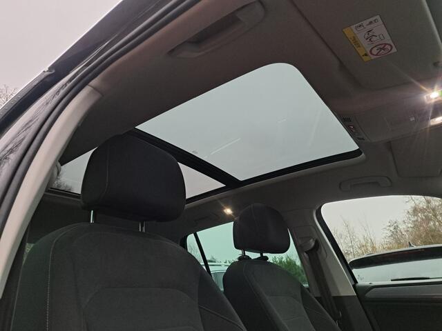 Volkswagen TIGUAN 1.5 TSI 150 Pk Highline Business Dsg-7 Alcantara, Panodak, Apple carplay