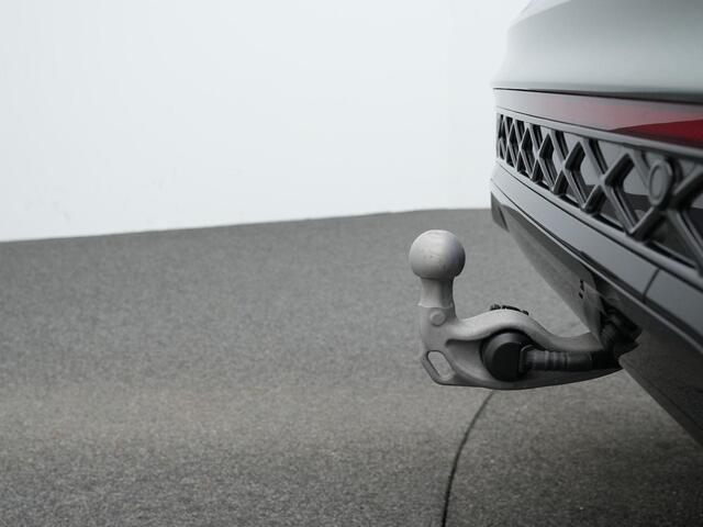 Volkswagen TIGUAN 1.5 eHybrid 204 pk R-Line | Panoramadak | Trekhaak | Adaptief onderstel | Head-up Display | IQ Light