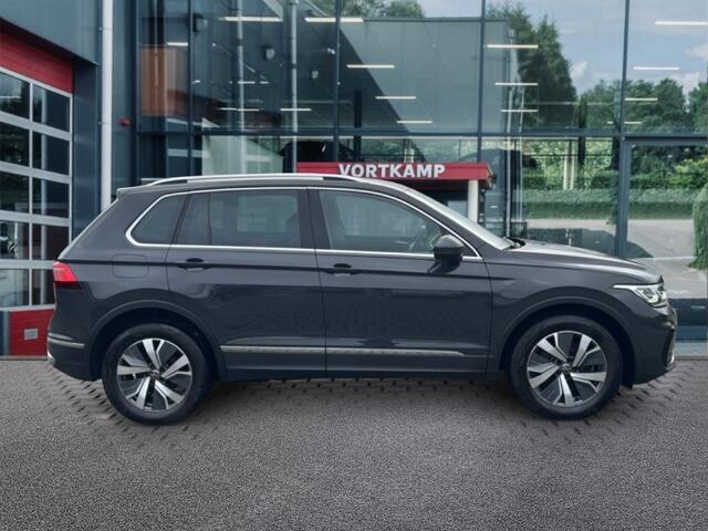 Volkswagen TIGUAN 1.4 TSI DSG ELEGANCE TREKHAAK/E-KLEP/360CAM/IQ/ACC/STOEL+STUURVERW
