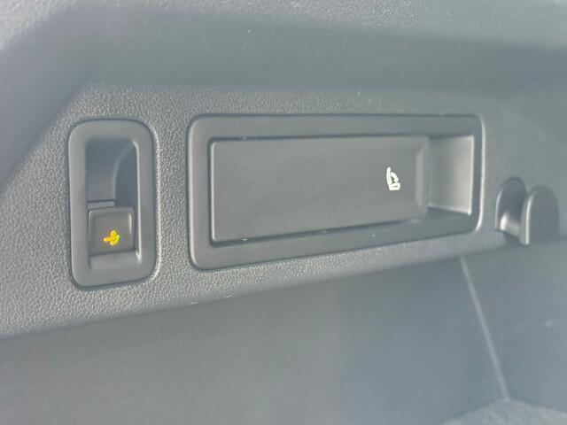 Volkswagen TIGUAN 1.5 TSI R-Line Business+ | Trekhaak | Pano | Leer