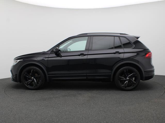 Volkswagen TIGUAN 1.4 TSI eHybrid R-Line Business+ 245PK DSG SOH 91%, Trekhaak, Black Style, 19" LM Velgen, Keyless, Achteruitrijcamera, Stoel-Stuurverwarming
