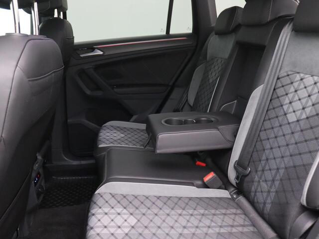 Volkswagen TIGUAN 1.4 TSI eHybrid R-Line Business+ 245PK DSG SOH 91%, Trekhaak, Black Style, 19" LM Velgen, Keyless, Achteruitrijcamera, Stoel-Stuurverwarming