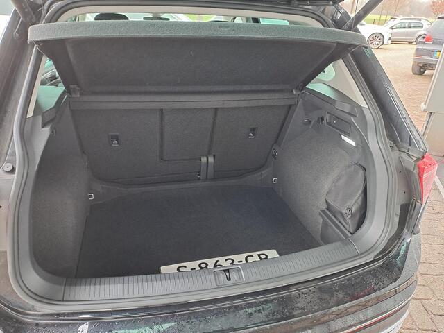 Volkswagen TIGUAN 1.5 TSI Elegance Trekhaak, IQ Light, Apple Carplay/Android Auto, Stoel/Stuur verwarming,