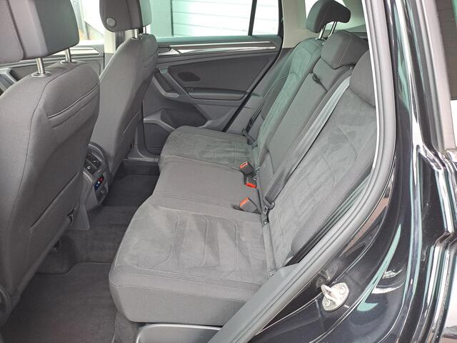 Volkswagen TIGUAN 1.5 TSI Elegance Trekhaak, IQ Light, Apple Carplay/Android Auto, Stoel/Stuur verwarming,