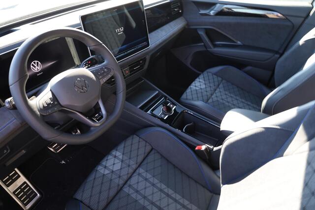 Volkswagen TIGUAN 1.5 eHybrid R-Line Edition 204PK / 150kW DSG, Demonstratie voertuig (beschikbaar per 1 september 2026), dodehoekdetectie (side assist), rondomzichcamera (area view), parkeersensoren voor en achter (pdc), navigatie, Apple Carplay / Android Auto, draadloos 