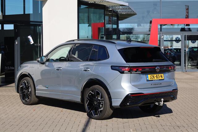 Volkswagen TIGUAN 1.5 eHybrid R-Line Edition 204PK / 150kW DSG, Demonstratie voertuig (beschikbaar per 1 september 2026), dodehoekdetectie (side assist), rondomzichcamera (area view), parkeersensoren voor en achter (pdc), navigatie, Apple Carplay / Android Auto, draadloos 