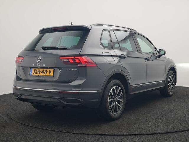 Volkswagen TIGUAN 1.4 TSI Elegance Plug In Hybrid 245pk Dealer O.H PHEV | Trekhaak af Fabriek | Adaptive Cruise | Alcantara Sportstoelen Massage & Verwarmd | Virtual | Keyless | Apple Carplay | BLIS |