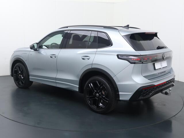 Volkswagen TIGUAN 1.5 eHybrid R-Line Business | 204 PK | SoH 100% | Trekhaak wegklapbaar | Adaptive cruise control | Navigatiesysteem | LED verlichting | R-Line |