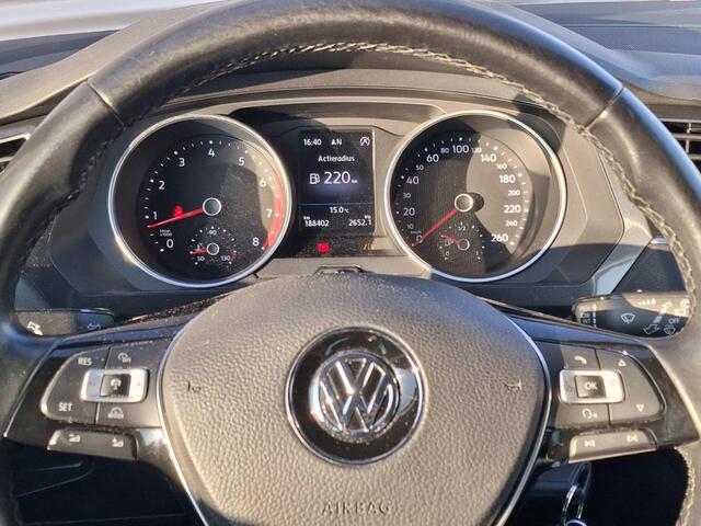 Volkswagen TIGUAN 1.4 TSI Comfortline Business R | Groot navigatie | Trekhaak | Nieuw binnen!