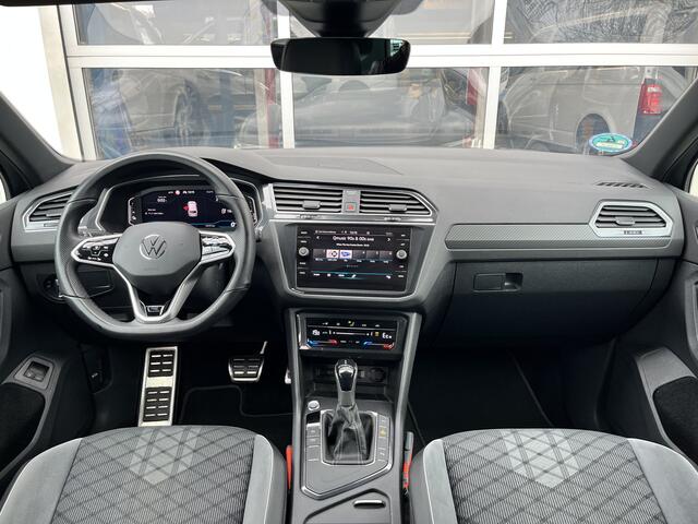 Volkswagen TIGUAN 1.4 TSI eHybrid R-Line 245pk Airco Adaptieve cruise controle R-pakket Digitaal display Elektrische achterklep Apple carplay Navigatiesysteem IQ.Licht Keyless start Achterruitrij camera