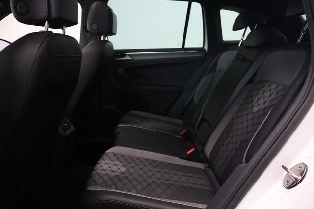 Volkswagen TIGUAN 1.4 TSI eHybrid R Business+ | Panoramdak | Trekhaak | Head Up