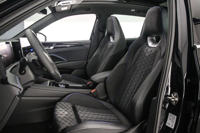 Volkswagen TIGUAN R-Line Edition 1.5 TSI eHybrid 272pk DSG Automaat Trekhaak, Panoramadak, Adaptive cruise control, Elektrische achterklep, Achteruitrijcamera