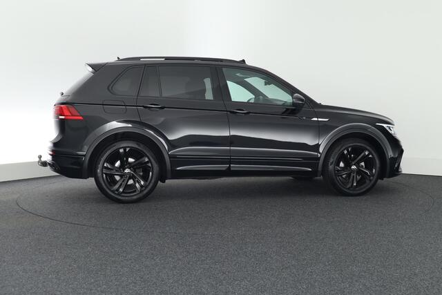 Volkswagen TIGUAN 1.5 TSI 150pk DSG 2x R-Line Black Style Trekhaak Camera Navigatie Virtual Cockpit Panoramadak