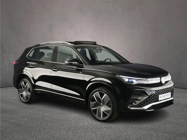 Volkswagen TIGUAN R-Line Edition 1.5 TSI eHybrid 272pk DSG Automaat Trekhaak, Panoramadak, Adaptive cruise control, LED koplampen, Achteruitrijcamera, Elektrische achterklep