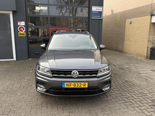 Volkswagen TIGUAN 1.4 TSI Connected Series / Airco clima/ navigatie/ Cruise/ Apple carplay/ PDC/ Elektrische trekhaak/ LMV/ LED