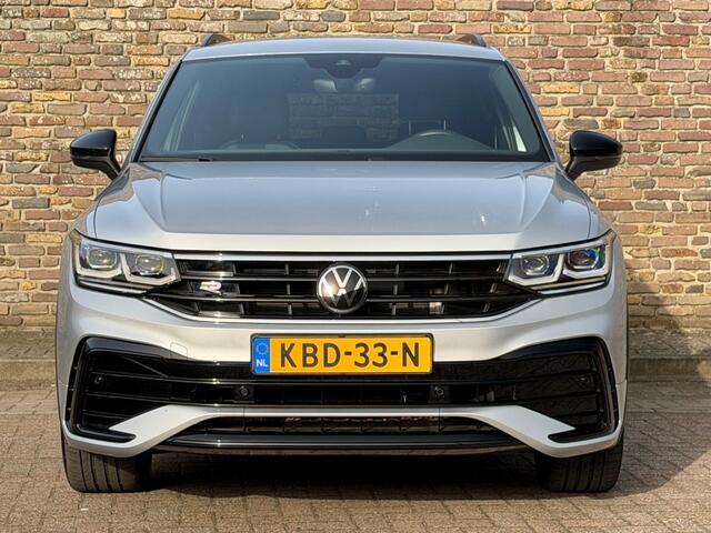Volkswagen TIGUAN 1.4 TSI eHybrid R-LINE Black Style Stuurverwarming 20 Inch
