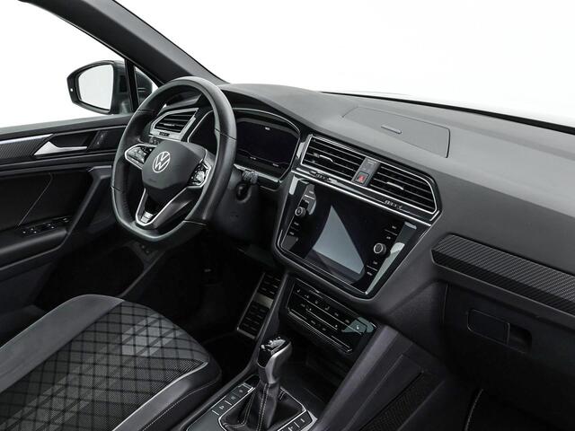 Volkswagen TIGUAN 1.4 TSI 245pk DSG eHybrid R-Line Business+ · Camera · Panoramadak · Head-Up · Dodehoeksensor · Apple/Android Car Play · 20'' Inch · Camera ·