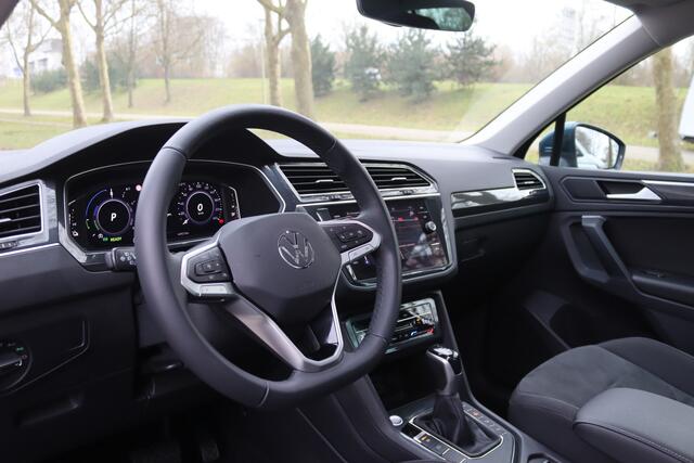 Volkswagen TIGUAN 1.4 TSI 245pk eHybrid Elegance Pano/IQ.Light/Camera/Keyless/Virtual Cockpit/Dodehoek/18"