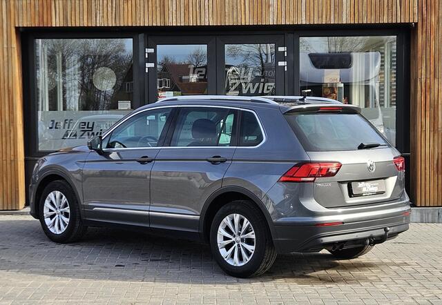 Volkswagen TIGUAN 1.4 TSI ACT Comfortline Business full led. stoelverwarming. apple carplay. automaat. trekhaak.