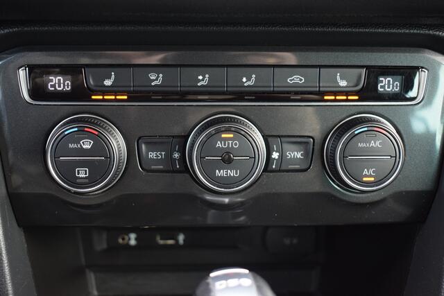 Volkswagen TIGUAN 1.4 TSi 150pk Automaat Highline R-Line Adap. LED | Virtual | Zwart Leder | Keyless | Trekhaak | Full Map Navi