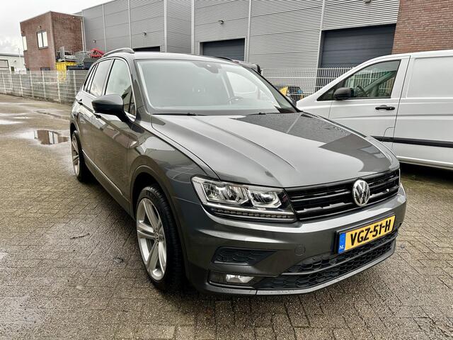 Volkswagen TIGUAN 2.0 TDI 150pk DSG/Aut. Grijs kenteken/Van Airco,Cruise,Navi,Camera,Sfeerverl,Pdc,19 Lmv