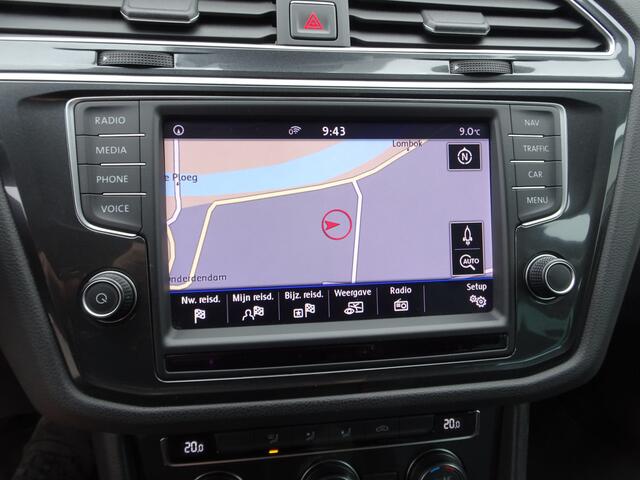 Volkswagen TIGUAN 1.4 TSI ACT Comfortline Automatische airco, navigatie, licht metalen velgen, parkeersensoren voor en achter, trekhaak elektrisch uitklapbaar, enz.