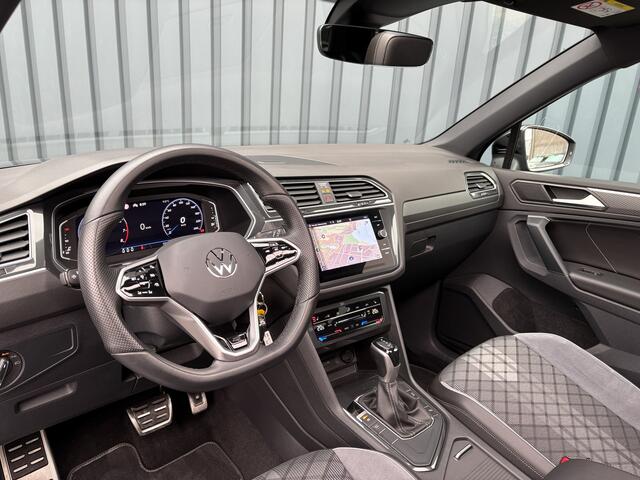 Volkswagen TIGUAN 1.5 TSI R-Line Business | Black Style | Panodak | Elk. A-klep | IQ Light | Prijs Rijklaar!!