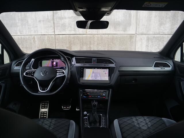 Volkswagen TIGUAN 1.5 TSI R-Line | panorama | head-up | Trekhaak..