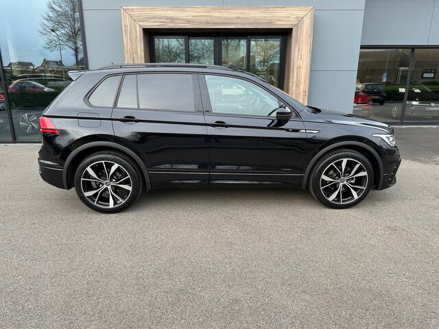 Volkswagen TIGUAN 1.5 TSI 150pk DSG R-Line | Panoramadak | 20 inch | Black Style | Camera | Virtual | Carplay | Elek. Achterklep | Rijklaar incl. garantie