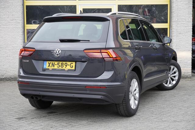 Volkswagen TIGUAN 1.5 TSI ACT 150PK! Automaat Comfortline BJ2019 Lmv 17" | Led | Pdc | Navi | Elek. achterklep | Climate control | Cruise control | Extra getint glas