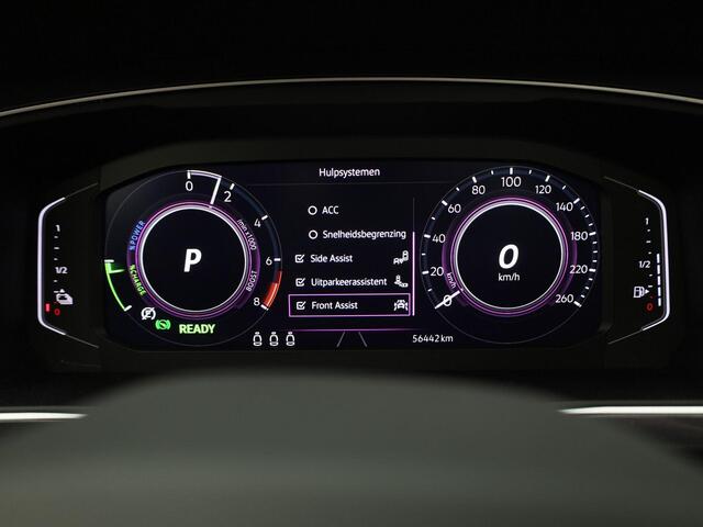 Volkswagen TIGUAN 1.4 TSIeHybrid 180kW/245PK R-Line DSG · Panoramadak · Camera + Parkeersensoren · Trekhaak