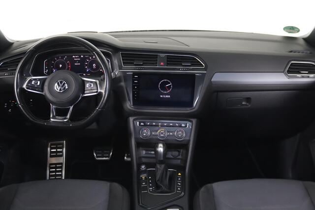 Volkswagen TIGUAN Allspace 1.5 TSI, 2x R-line, Blackstyle, 7-Persoons, Panoramadak, Head-up Display, ACC, Apple CarPlay/Android Auto, Digitale Cockpit, Stoelverwarming,