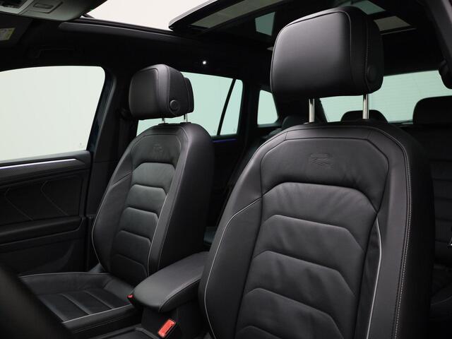 Volkswagen TIGUAN 1.4TSIeHybrid 180kW/245PK R-Line DSG · Leder · Panoramadak · Trekhaak · Stoelverwarming ·