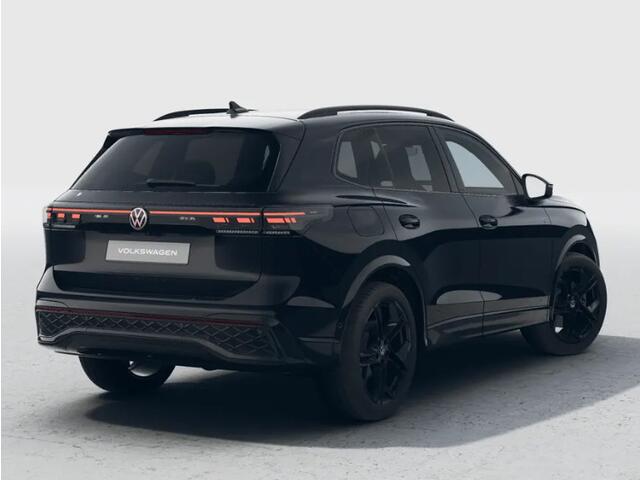 Volkswagen TIGUAN R-Line Edition 1.5 eHybrid 204 PK 6 versn. DSG · Achteruitrijcamera · Draadloze telefoonlader · Black Style Pakket · Panoramaschuif-kanteldak