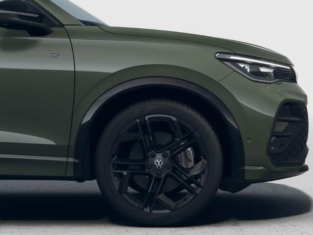 Volkswagen TIGUAN R-Line Edition 1.5 eHybrid 204 PK 6 versn. DSG · Achteruitrijcamera · rondomzichtcamera · Draadloze telefoonlader · Black Style Pakket ·