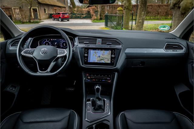 Volkswagen TIGUAN 1.4 TSI eHybrid Life Leder 360 Camera Trekhaak Digi Dash