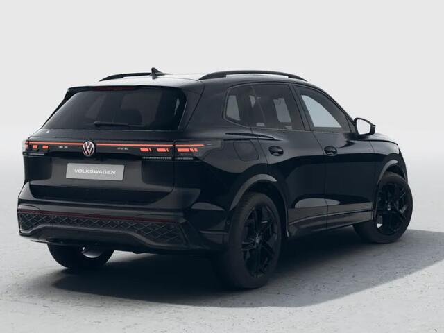 Volkswagen TIGUAN R-Line Edition 1.5 eHybrid 272 PK 6 versn. DSG · Achteruitrijcamera · Draadloze telefoonlader · Black Style Pakket · Panoramaschuif-kanteldak · Trekhaak inklapbaar, met elektrische ontgrendeling, incl. aanhangermanoeuvreerhulp Trailer Assist ·