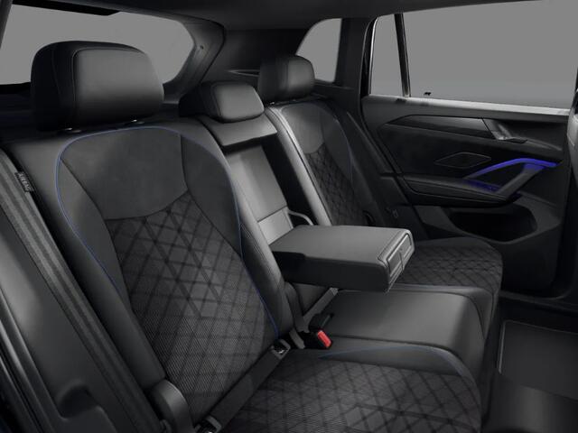 Volkswagen TIGUAN R-Line Edition 1.5 eHybrid 272 PK 6 versn. DSG · Achteruitrijcamera · Draadloze telefoonlader · Black Style Pakket · Panoramaschuif-kanteldak · Trekhaak inklapbaar, met elektrische ontgrendeling, incl. aanhangermanoeuvreerhulp Trailer Assist ·