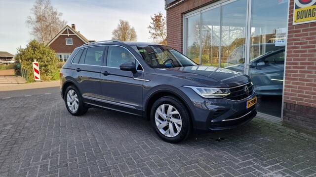 Volkswagen TIGUAN 1.5 TSI Life Business, Trekhaak, NL Auto