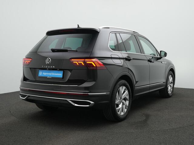 Volkswagen TIGUAN 1.5 TSI 150 pk DSG Elegance | Trekhaak | IQ Light | Stuur-/stoelverwarming | Achteruitrijcamera | Adaptive Cruise | Navigatie