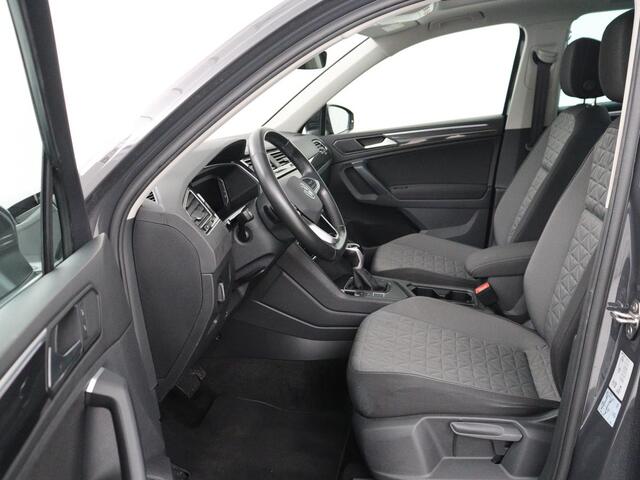 Volkswagen TIGUAN 1.4 TSI eHybrid Comfortline | Panoramadak | Camera | Carplay | Adaptive cruise | Keyless | Navigatie | Full LED | Climate control | Virtual Cockpit | Sfeerverlichting | PHEV | Plug In