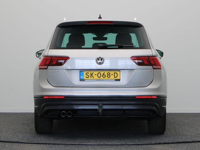 Volkswagen TIGUAN 1.4 TSI Comfortline Business | Climate control | Stoelverwarming | Trekhaak elektrisch uitklapbaar | Navigatie | PDC voor en achter |