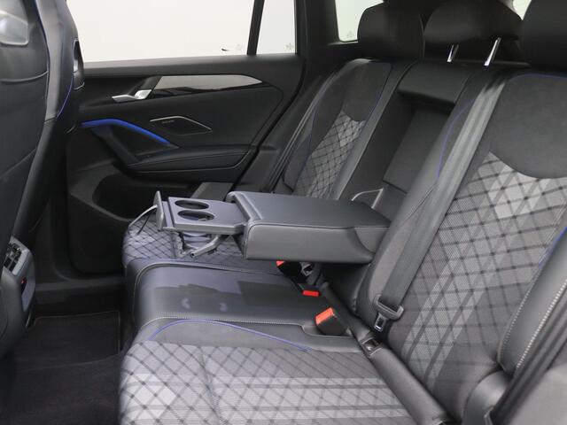 Volkswagen TIGUAN 1.5 eHybrid R-Line Edition 272PK DSG Pano-Schuifdak, Black Style, Keyless, Navi via Apple Carplay/Android Auto, 19" LM Velgen, Side Assist, Elektr. Achterklep