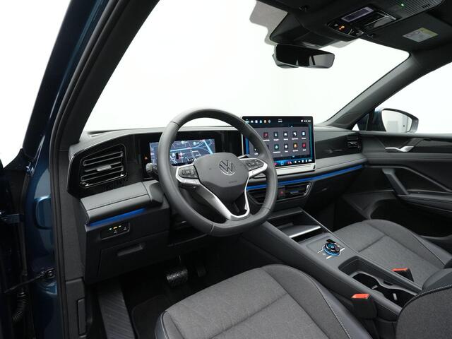 Volkswagen TIGUAN 1.5 eHybrid 204 pk Life | Panoramadak | Trekhaak | Adaptief onderstel | Head-up display | 360 Camera | Stuur-/achterbankverwarming