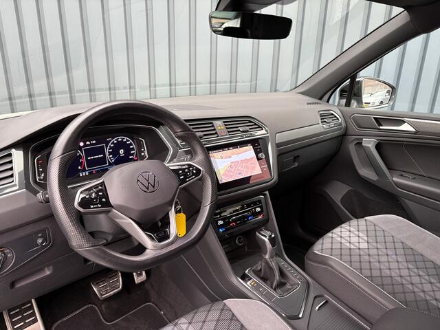Volkswagen TIGUAN 1.5 TSI R-Line Business+ | Trekhaak wegkl. | Head Up | Side Assist | IQ Light | Elk. A-klep | Prijs Rijklaar!!