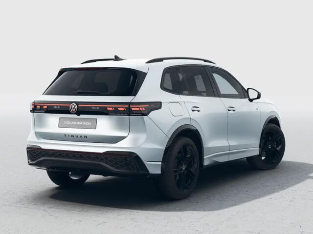 Volkswagen TIGUAN R-Line Edition 1.5 eHybrid 204 PK 6 versn. DSG · Black Style Pakket · Panoramaschuif-kanteldak · Trekhaak inklapbaar, met elektrische ontgrendeling, incl. aanhangermanoeuvreerhulp Trailer Assist ·