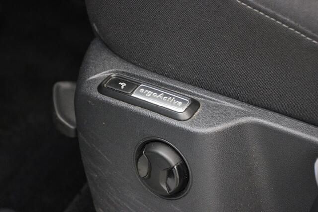 Volkswagen TIGUAN 1.4 TSI Connected Series - Panorama, Carplay, Camera, Massage, Stoelverw. Trekhaak